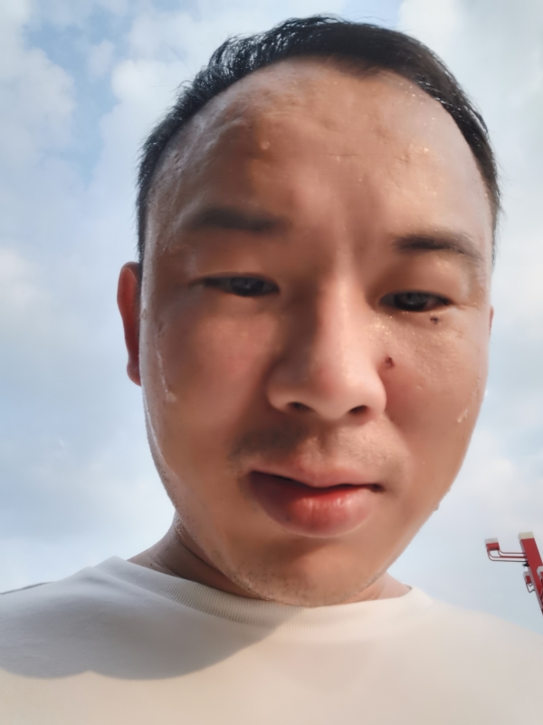 唐老鸭的第一张照片--清远残疾人相亲网